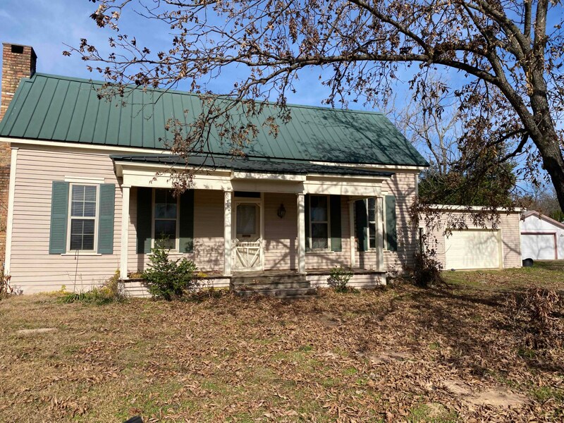 Primary Photo - 312 W Scott St
