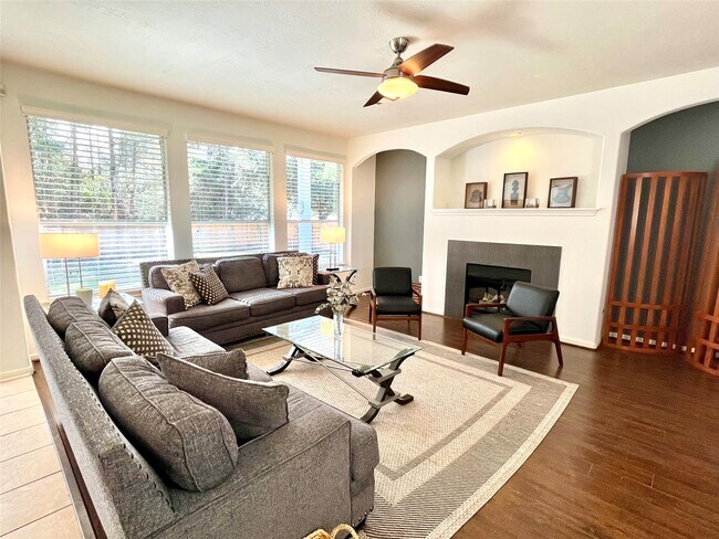 Foto del edificio - 2 Stone Arrow Pl