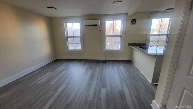 Building Photo - 216 Church St