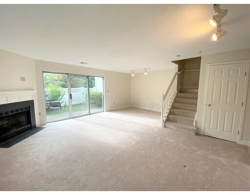 Building Photo - 701 Brookside Dr