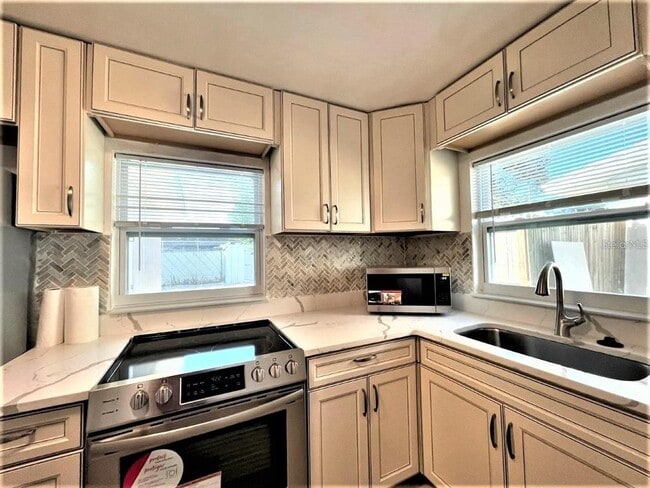 Foto del edificio - 12644 81st Terrace