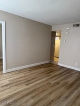 Building Photo - 237 N 18th St