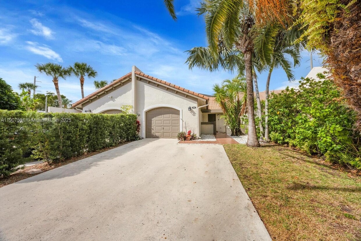 Foto principal - 8596 SW 115th Pl