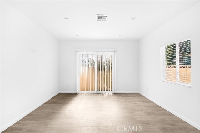 Foto del edificio - 7044 White Oak Ave