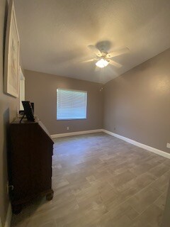 Foto del edificio - 4710 Glenview Ln