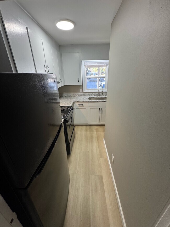 Foto del edificio - 123 Aqua Ct