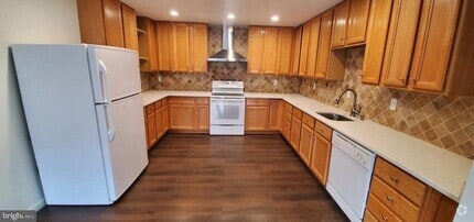 Building Photo - 7921 Windsor Knoll Ln