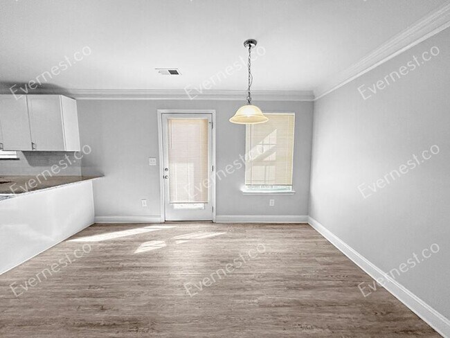 Building Photo - 5324 Hanover St