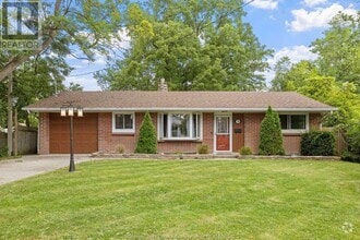 Building Photo - 738 Scofield Ave