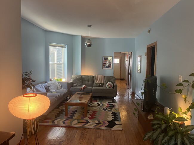 Foto del edificio - 3043 West Belden Avenue