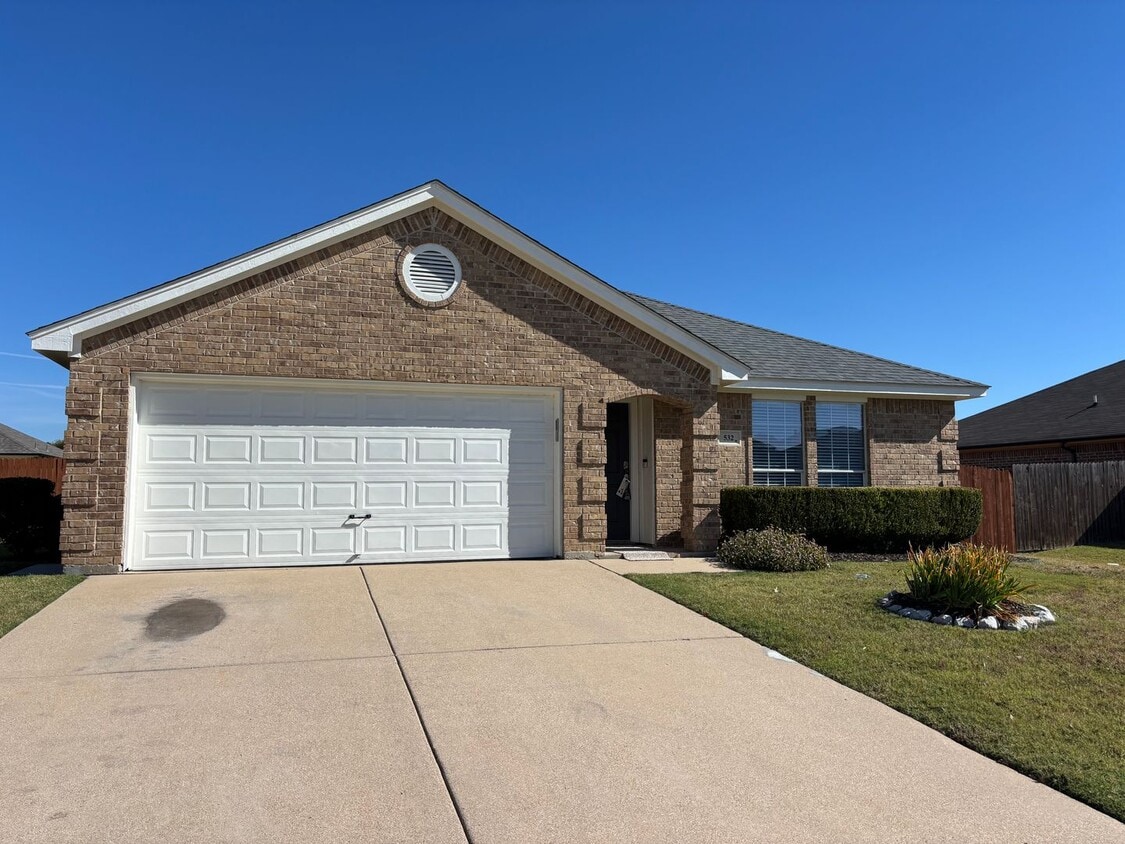 Foto principal - 532 Jeffdale Dr