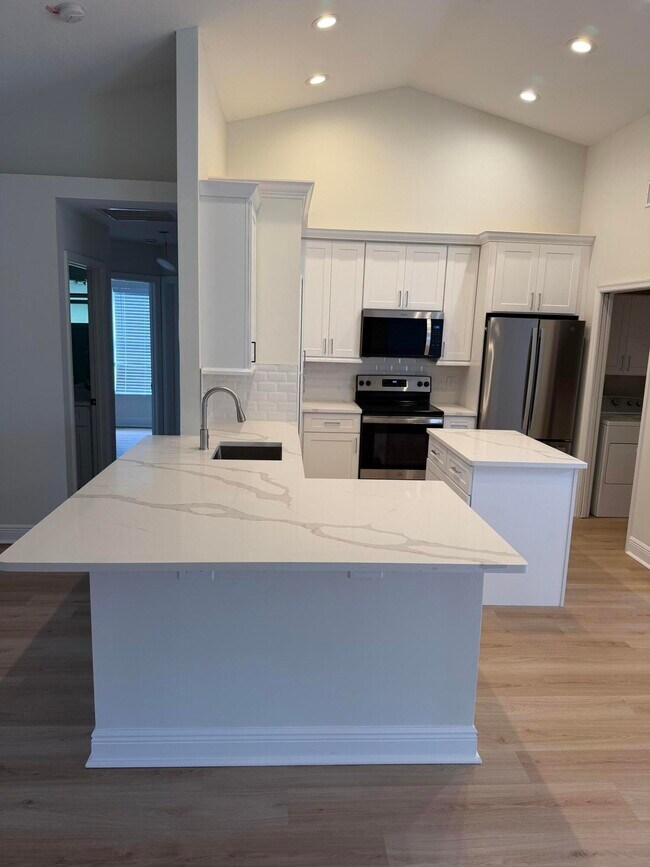 Foto del edificio - 14307 80th Ln N