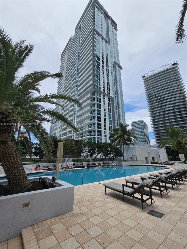 Foto del edificio - 1060 Brickell Ave