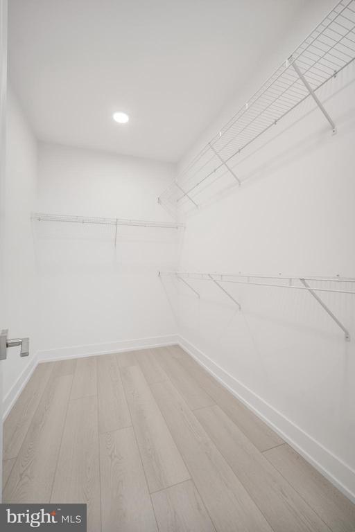 Foto del edificio - 1111 S 24th St