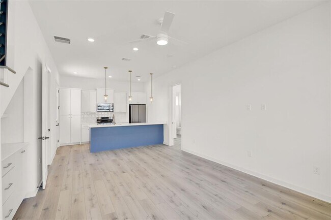 Foto del edificio - 6119 Atwood St