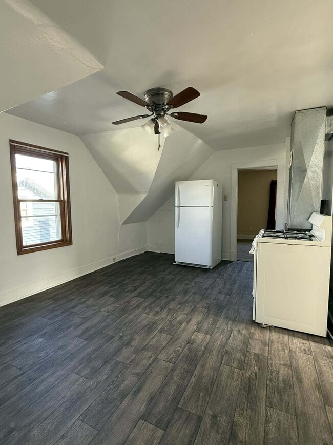 Building Photo - 4420 17th Ave