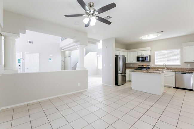 Building Photo - 8789 Wahine Ct