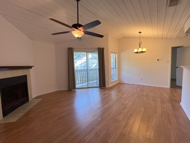 Foto del edificio - 91 Crown Knoll Ct