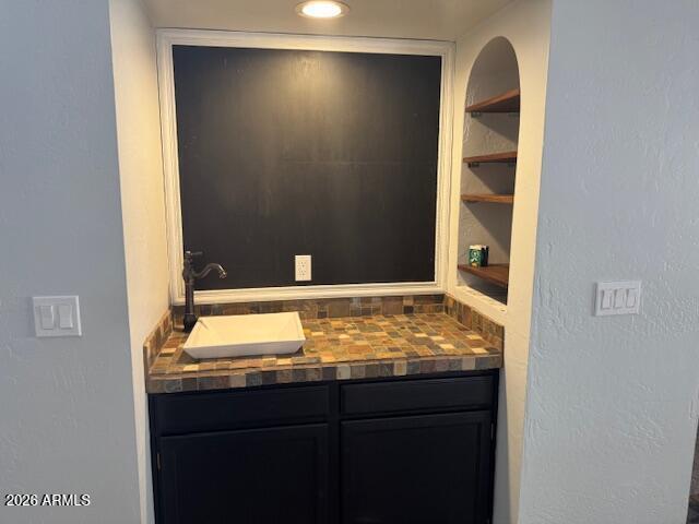 Building Photo - 3230 E Briarwood Terrace