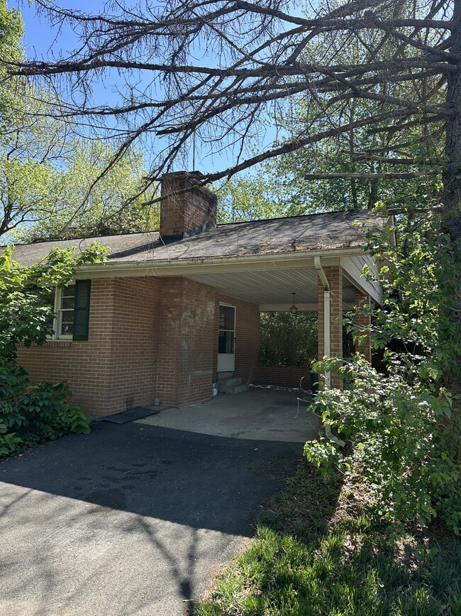 Photo - 8033 Devlin Rd House