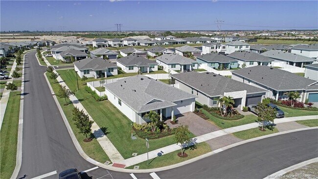 Building Photo - 14143 SW Safi Ter