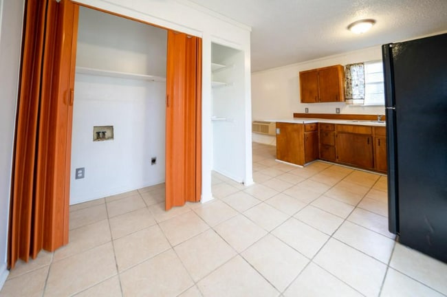 Building Photo - 1493 Old Chisholm Trail