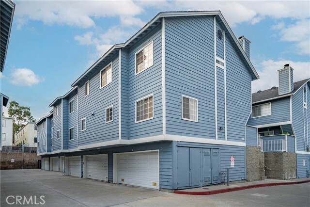 Foto principal - 26121 Frampton Ave