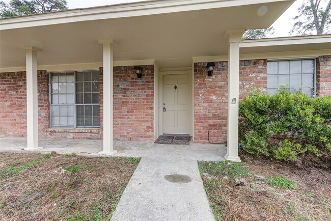 Foto del edificio - 2715 Halstead Dr