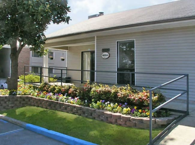 Building Photo - The Glenwood at Pinson