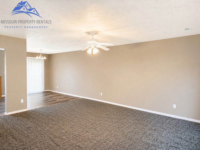 Building Photo - 5005 Peach Dr