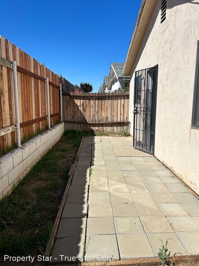 Building Photo - 2 br, 1 bath House - 1116 Miller Lane