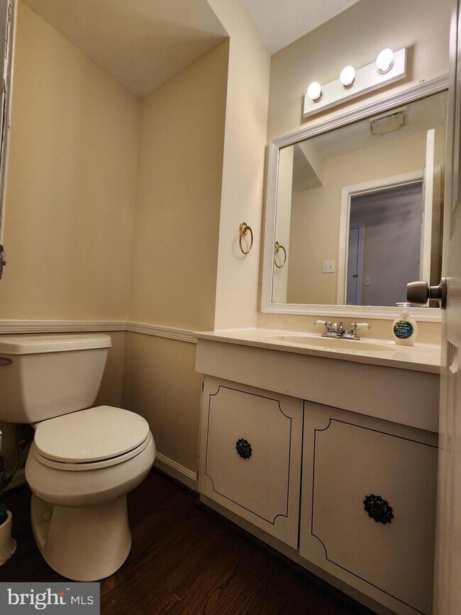 Building Photo - 10256 Fern Pool Ct