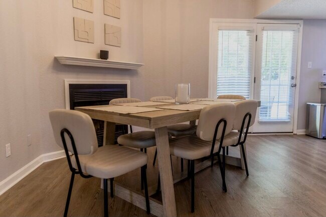 Foto del edificio - 1807 E Brownstone Ct SW