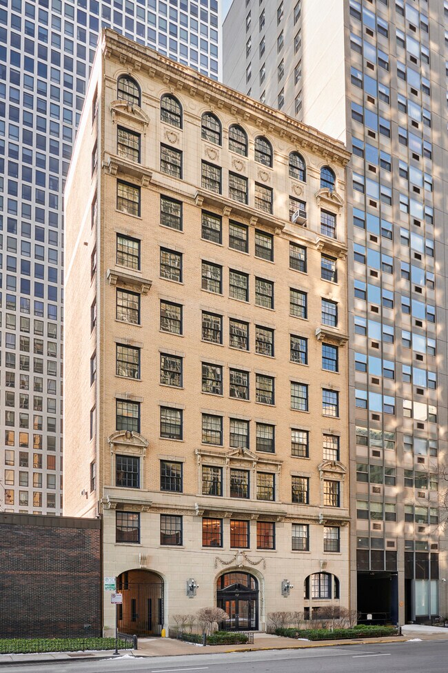 Foto del edificio - 257 E Delaware Pl
