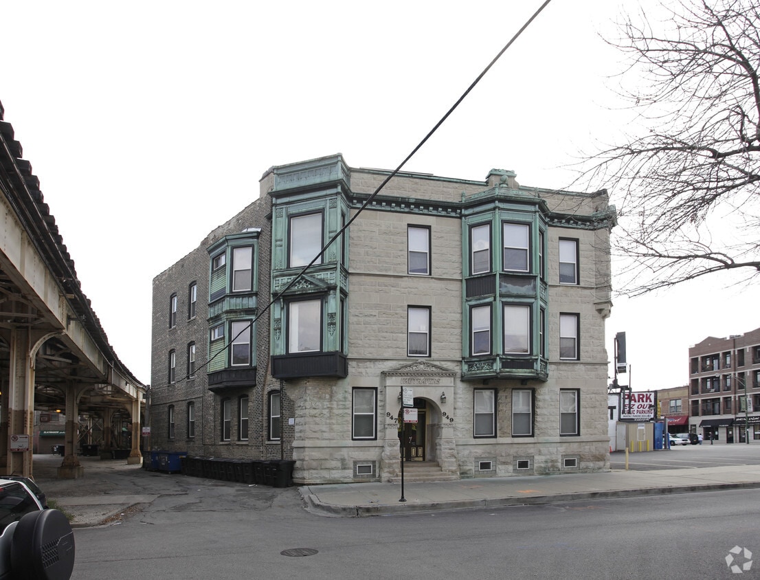 Building Photo - The Vautravers Building