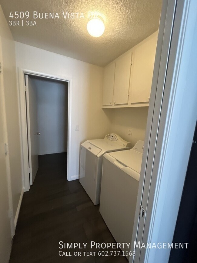 Foto del edificio - 4509 Buena Vista Dr