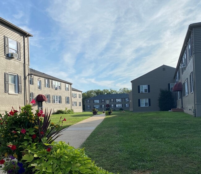 Building Photo - Ivy Hall