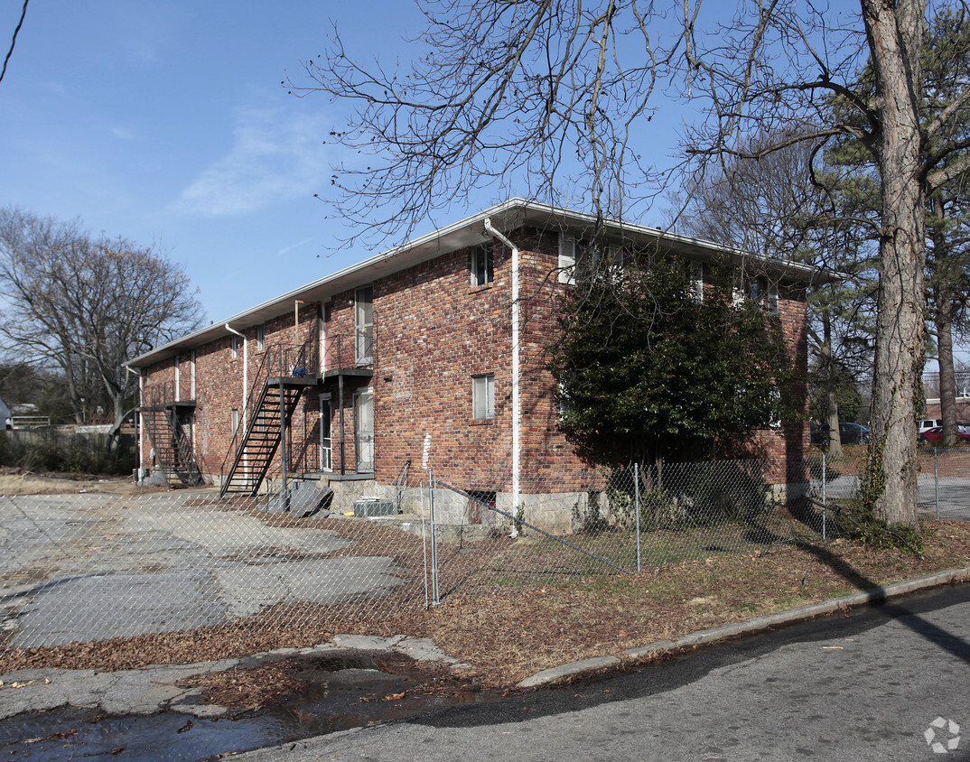 Building Photo - 1676 Cambridge Ave