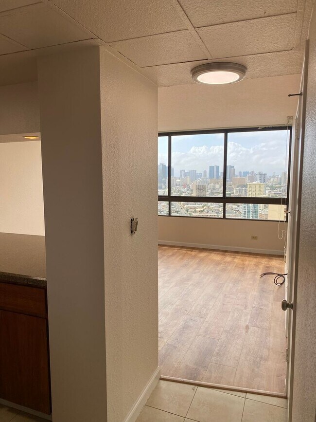 Foto del edificio - 2499 Kapiolani Blvd