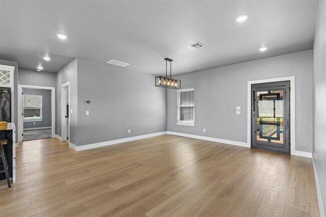 Foto del edificio - 4930 Meadow Dr
