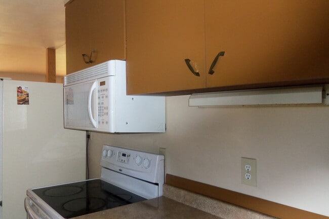 Building Photo - Charming home edge of Corvallis, close to ...