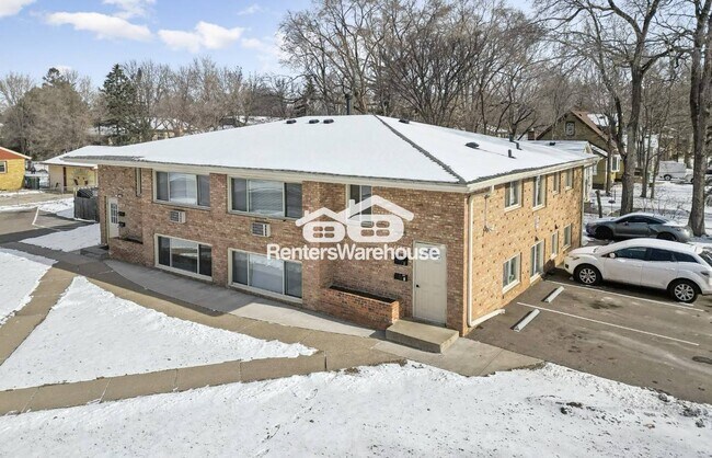 Foto del edificio - 5500 N Bryant Ave