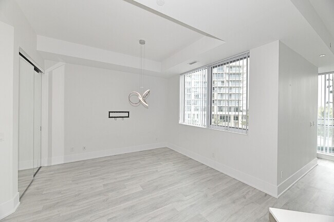 Building Photo - 1 Edgewater Dr