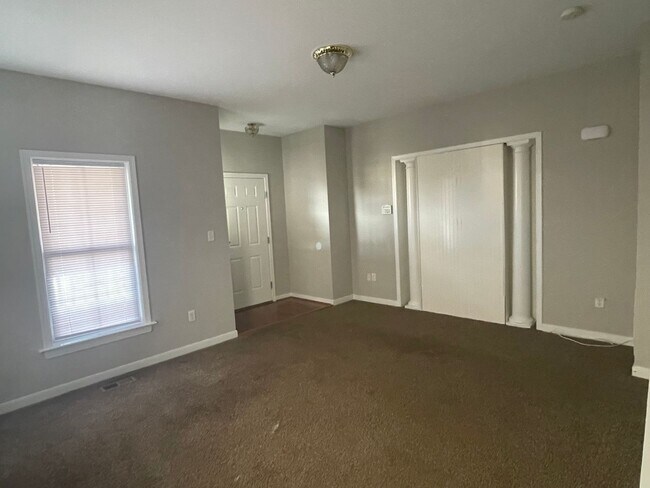 Foto del edificio - Coming Soon! | Spacious 4-Bedroom Home | C...