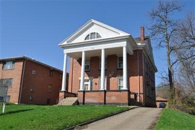 Primary Photo - 1025 Maple Ave