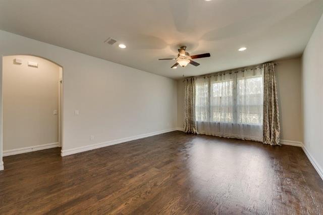 Building Photo - 2828 Barnsley Dr