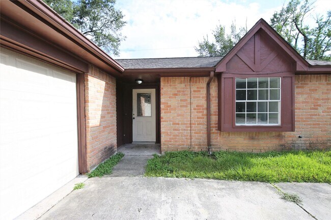Foto del edificio - 7814 Barnhill Dr