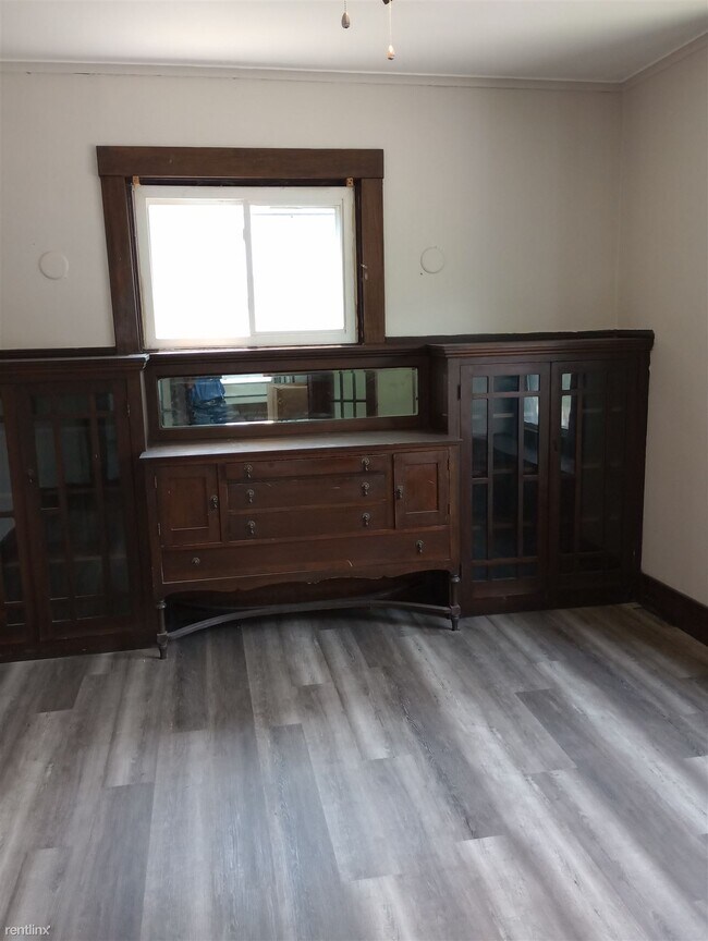 Building Photo - 4 br, 2 bath House - 925 11th Street