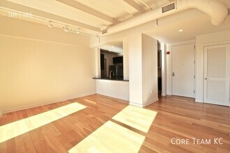 Building Photo - 217 W Pershing Rd