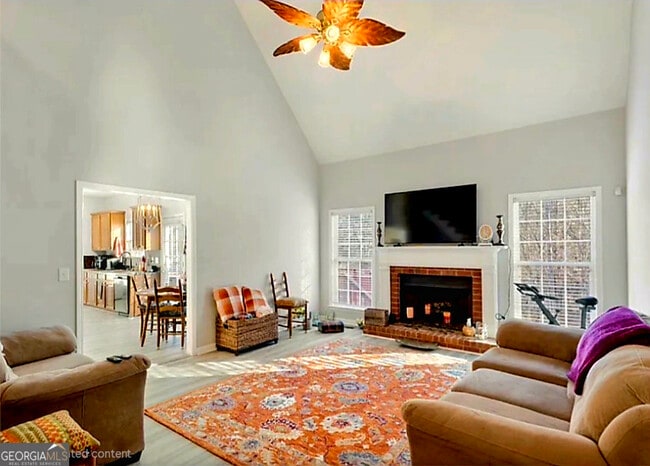 Building Photo - 564 Edgefield Way